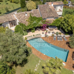 Saint-Paul-de-Vence: Quiet charm property with swimming pool