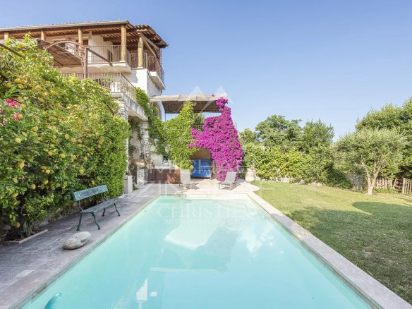 La Colle-sur-Loup-Charming village house