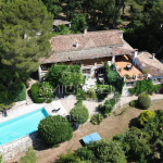 Mas Provençal of charm with sea view