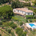 EXCLUSIVITÉ – VILLA D’EXCEPTION AVEC VUE MER