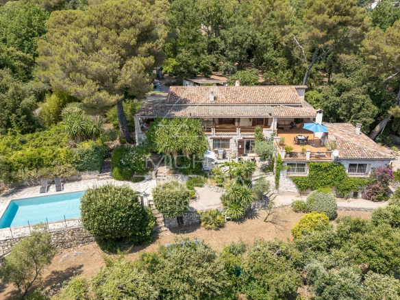 Mas provençal de charme avec vue mer