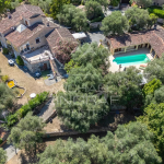propriété avec deux maisons,  vue dominante et oliveraie