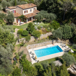 villa de charme avec vue dégagée et quatre suites