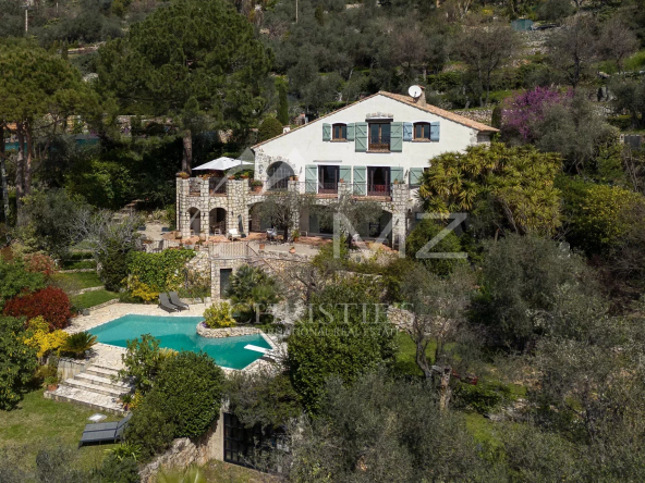 Villa with panoramic sea view