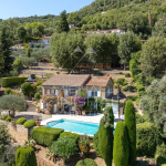 Villa en pierre de taille avec vue mer panoramique