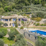 Mas en pierre avec vue panoramique