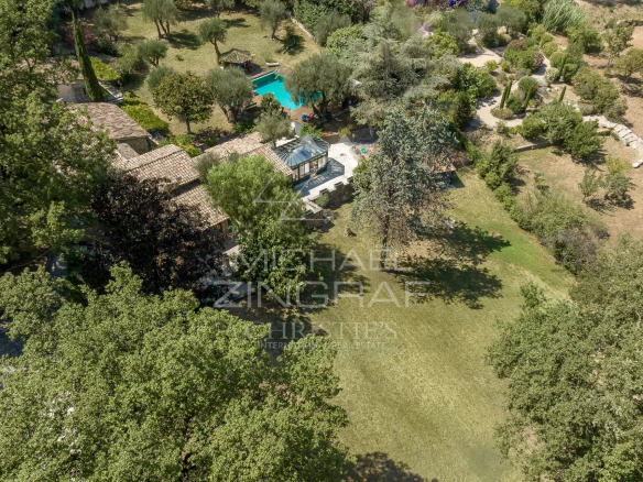 Arrière pays Cannois – Charmante maison à pied des commerces