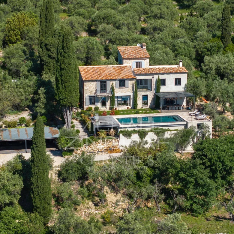 EXCLUSIF : T4 CONTEMPORAIN SANS TRAVAUX À DEUX PAS D’AIX EN PROVENCE