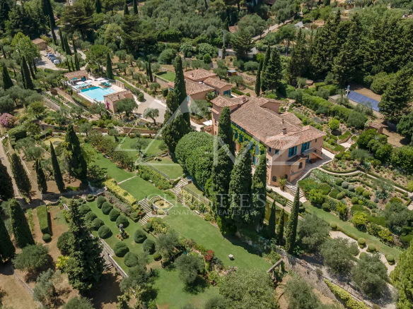 Demeure d’exception chargée d’Histoire