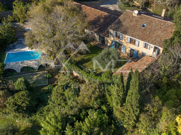 Un mas de caractère, empreint d’authenticité et d’histoire