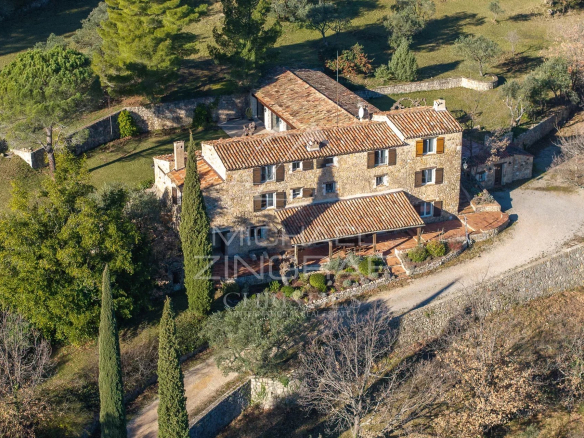 Charmante bastide du 17ᵉ siècle dans l’un des plus beaux villages de France