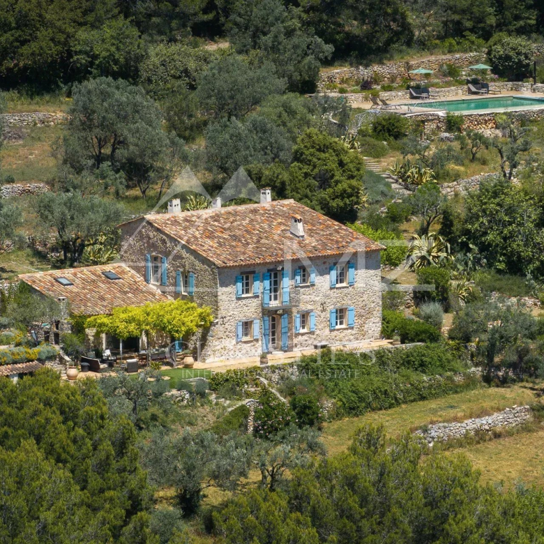 Charmantes maisons de village