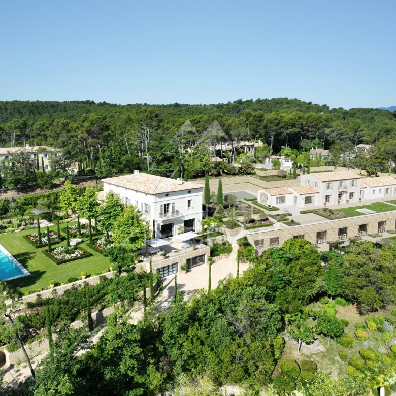 Maison 6 Pièces 200 m2