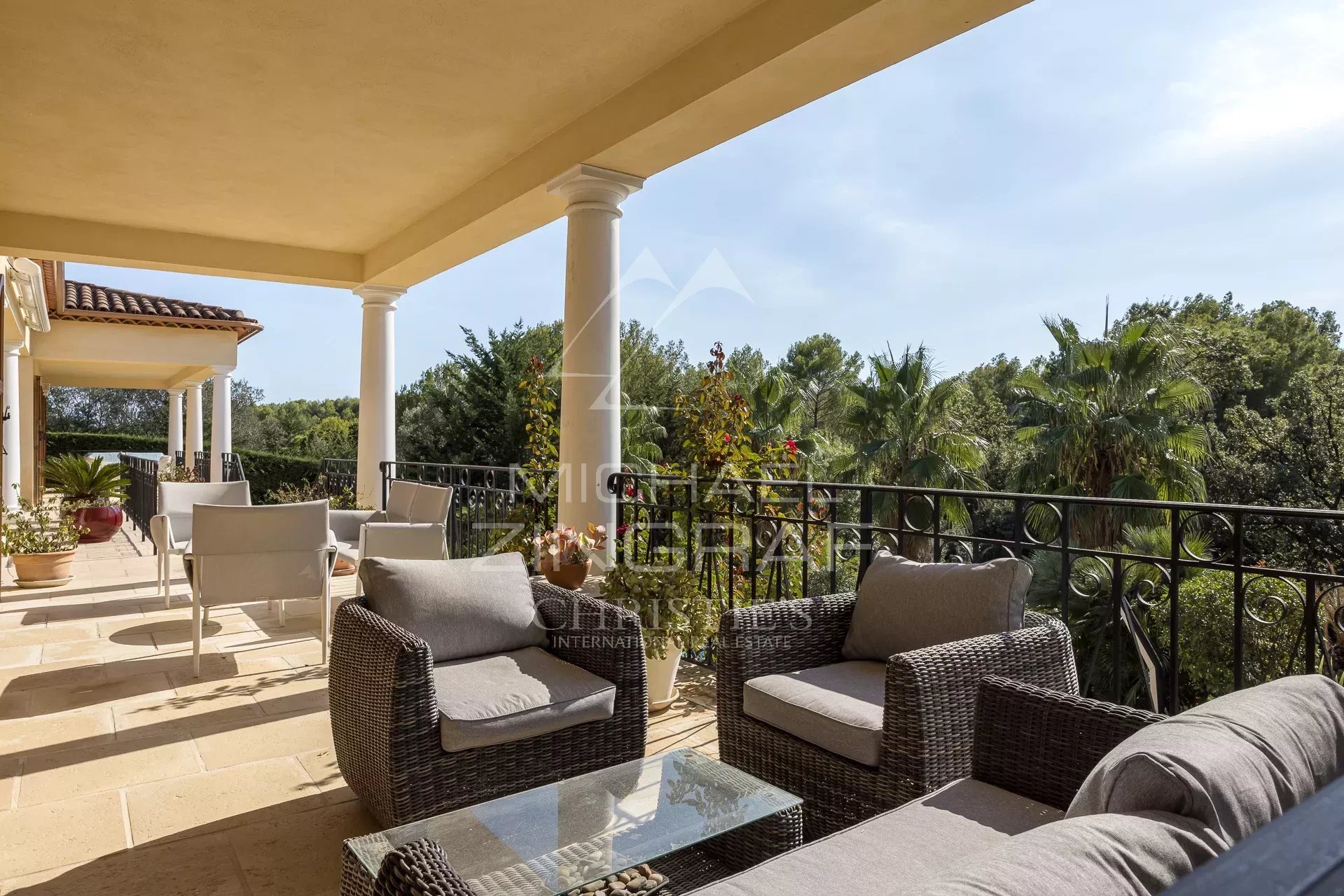 28922657b9d4aee9395c33bc6e8cd970_3117005406_1919-original