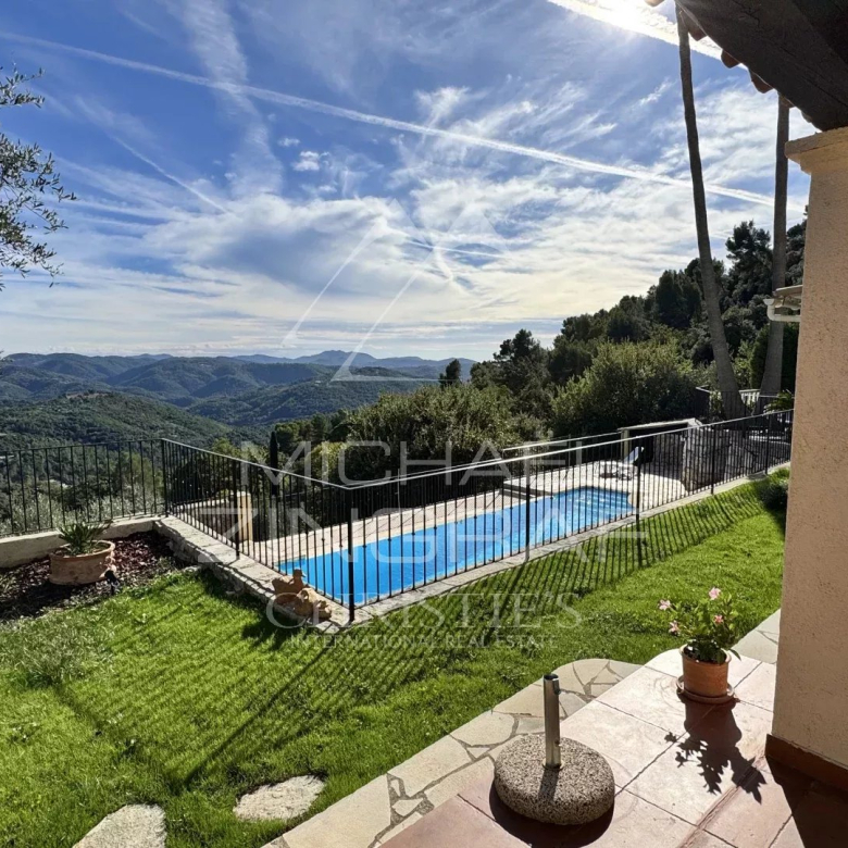 Villa avec incroyable vue panoramique