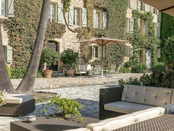 Authentic Provençal property