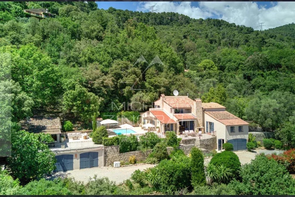 Charmante villa provençale en position dominante