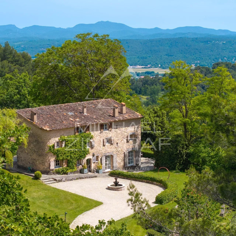 Majestueuse Bastide provençale