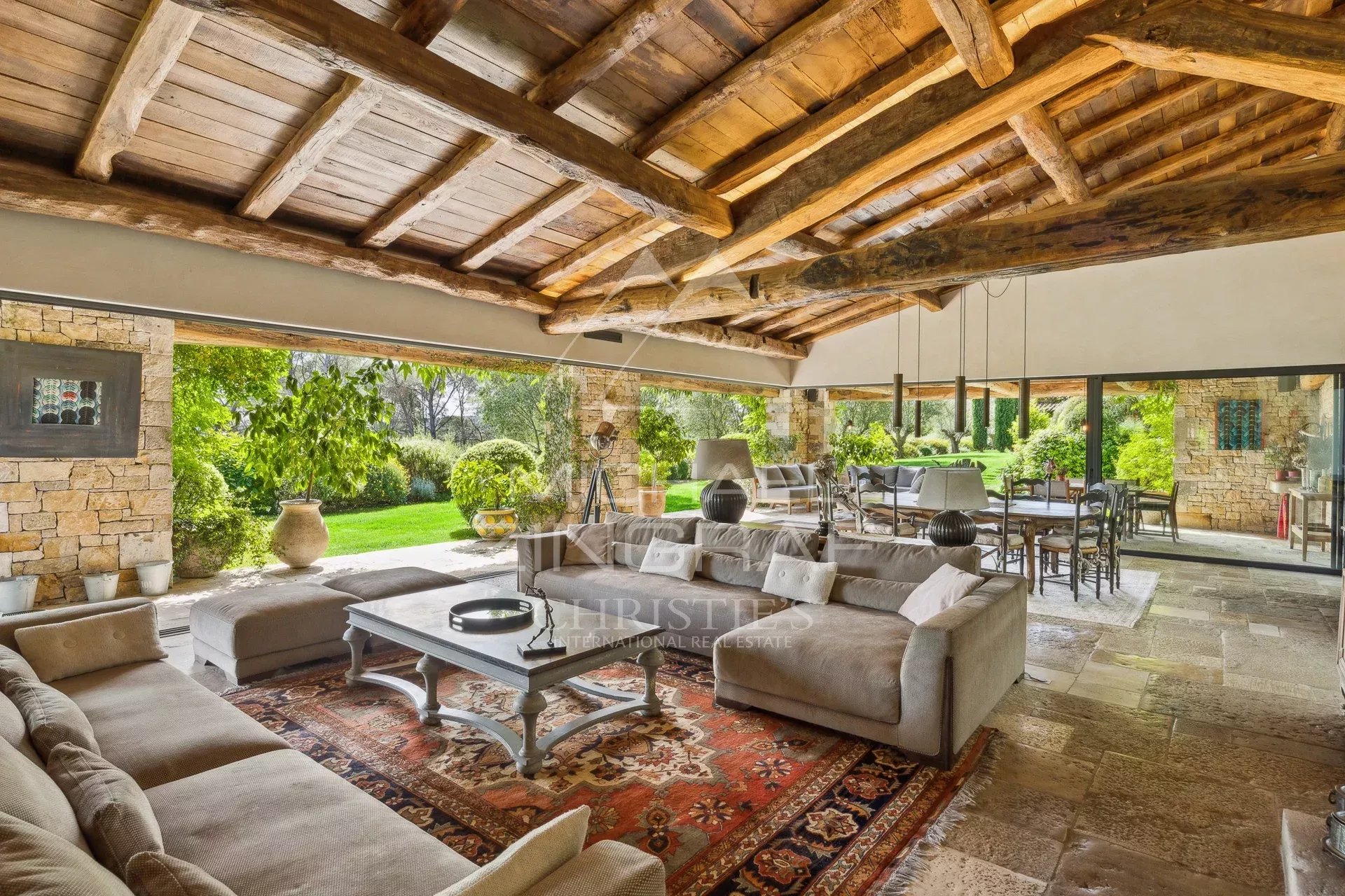 Luxury real estate photo | Charming Properties