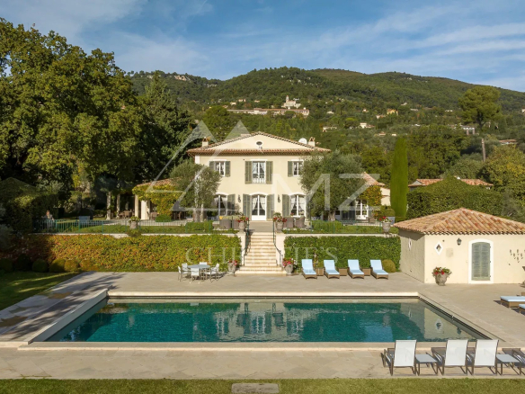 Bastide Aixoise avec piscine et parc paysager à Grasse