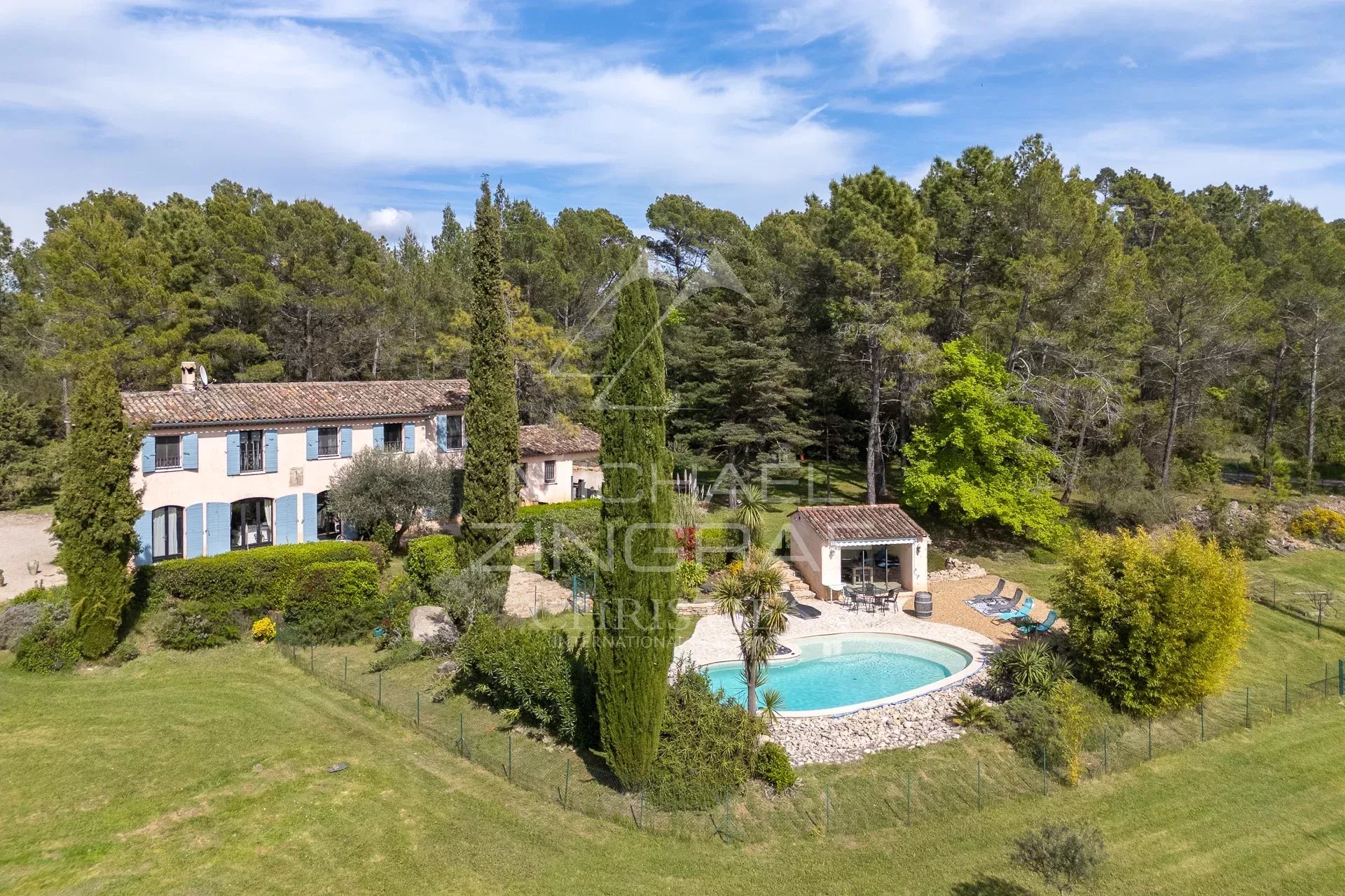 Elegant country house with swimming pool and garden, located near Fayence.