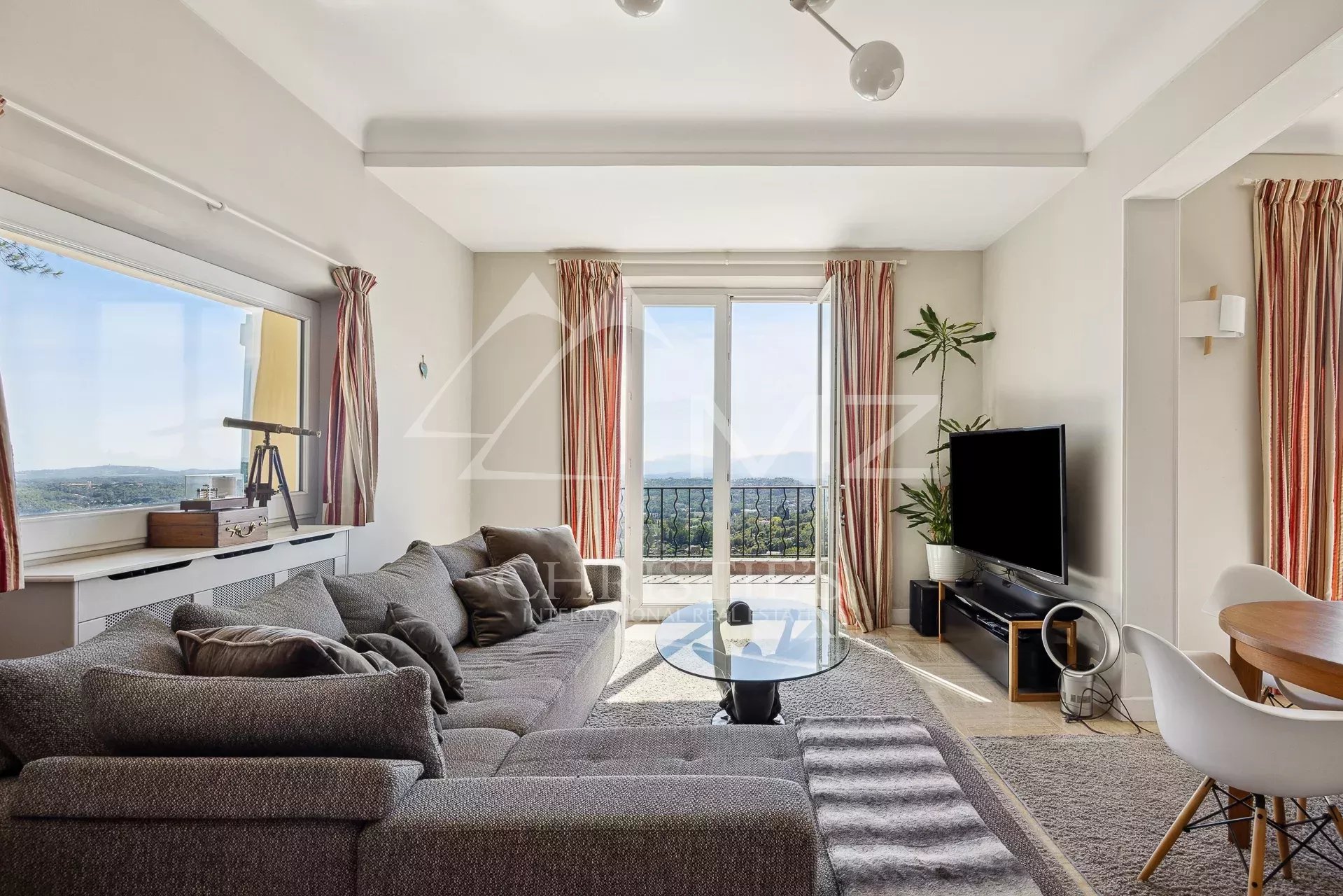 Villa interior with a view Interior of a villa in Châteauneuf-Grasse with panoramic sea views.