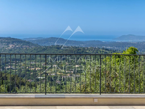 Panoramic view of the sea and hills from a villa in Châteauneuf-Grasse.