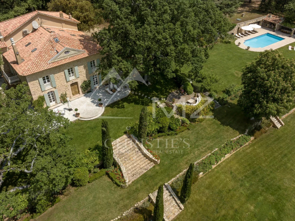 Majestic and elegant estate