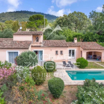 7p villa with swimming pool and lake view