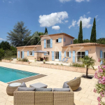 A l’orée d’un bois , villa 5p avec piscine au calme