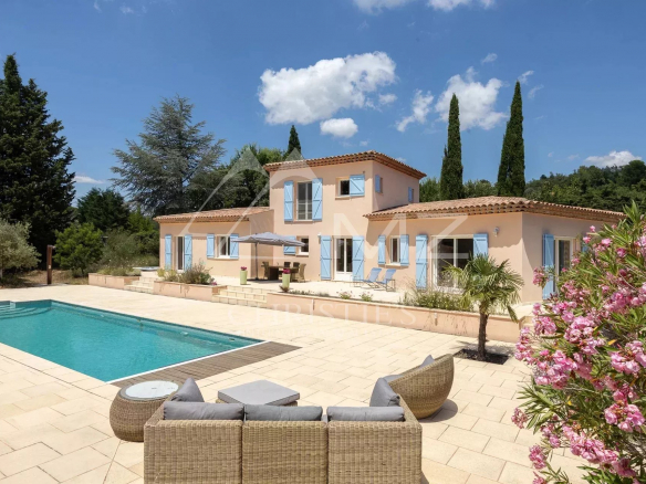 A l’orée d’un bois , villa 5p avec piscine au calme