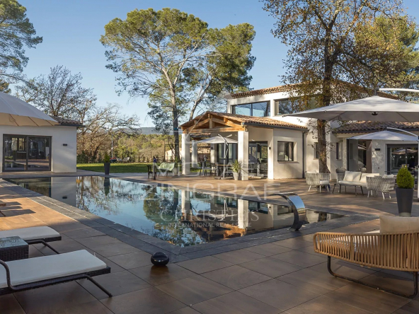 Villa contemporaine d’exception avec prestations haut de gamme