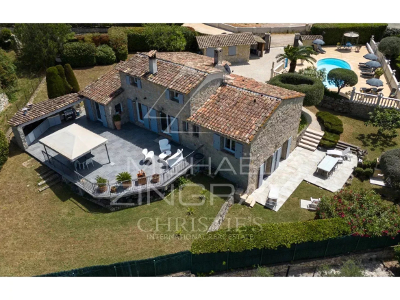 Full sun villa with annex apartment and swimming pool
