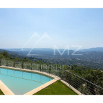 Sleek villa with panoramic views of the Riviera