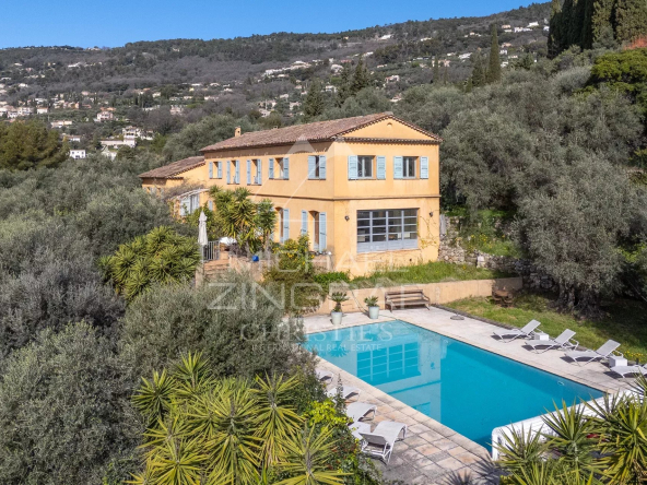 Villa spacieuse avec vue mer et oliveraie