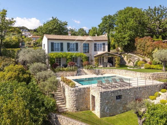 Bastide de charme avec vue mer et collines