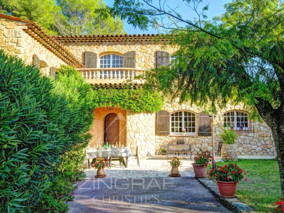 Villa 5p View hills with swimming pool