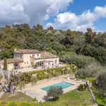 Jolie Villa provençale avec vue mer , véritable havre de paix.