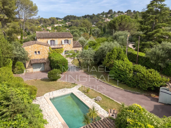 Villa 5p View hills with swimming pool