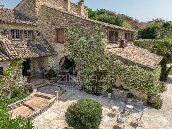Biot – Authentic maison en pierres du 18ème  – Enchères