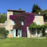 Elegante Bastide dominant l’arrière -pays