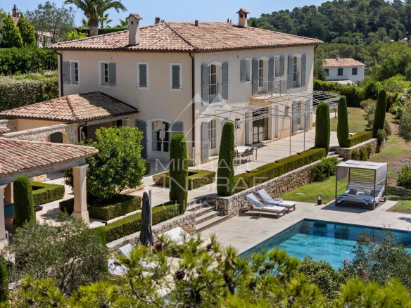 Aux portes de Mougins – Domaine privé