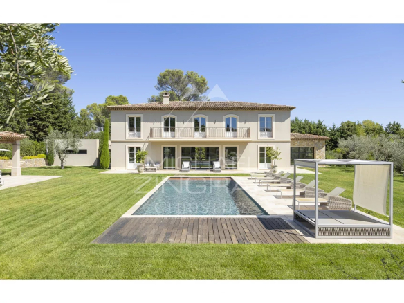 Sublime country house in absolute calm