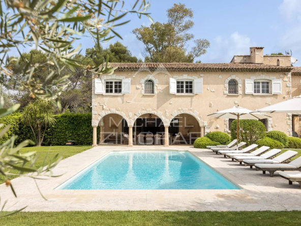 Charming family villa in a quiet residential area