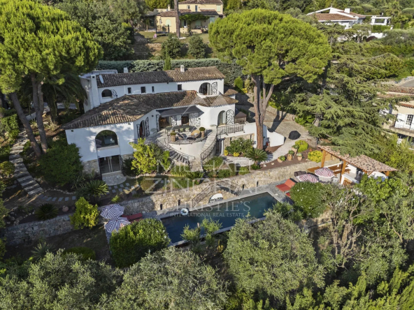 Mougins  – Charmante Couelle