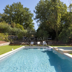 Grasse: Renovated villa in absolute peace and quiet