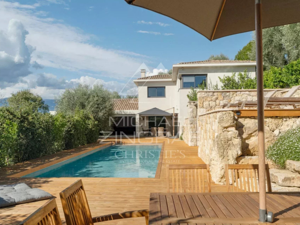 Villa récente à proximité du Royal Golf