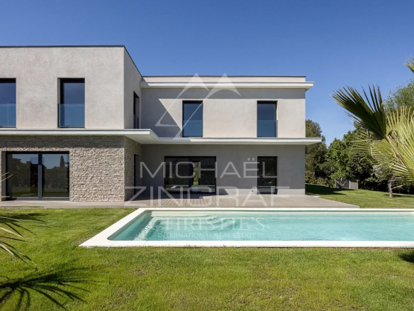 Villa neuve contemporaine