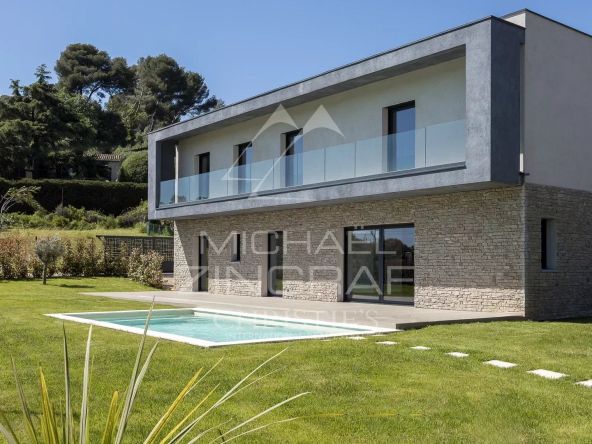 Villa neuve contemporaine