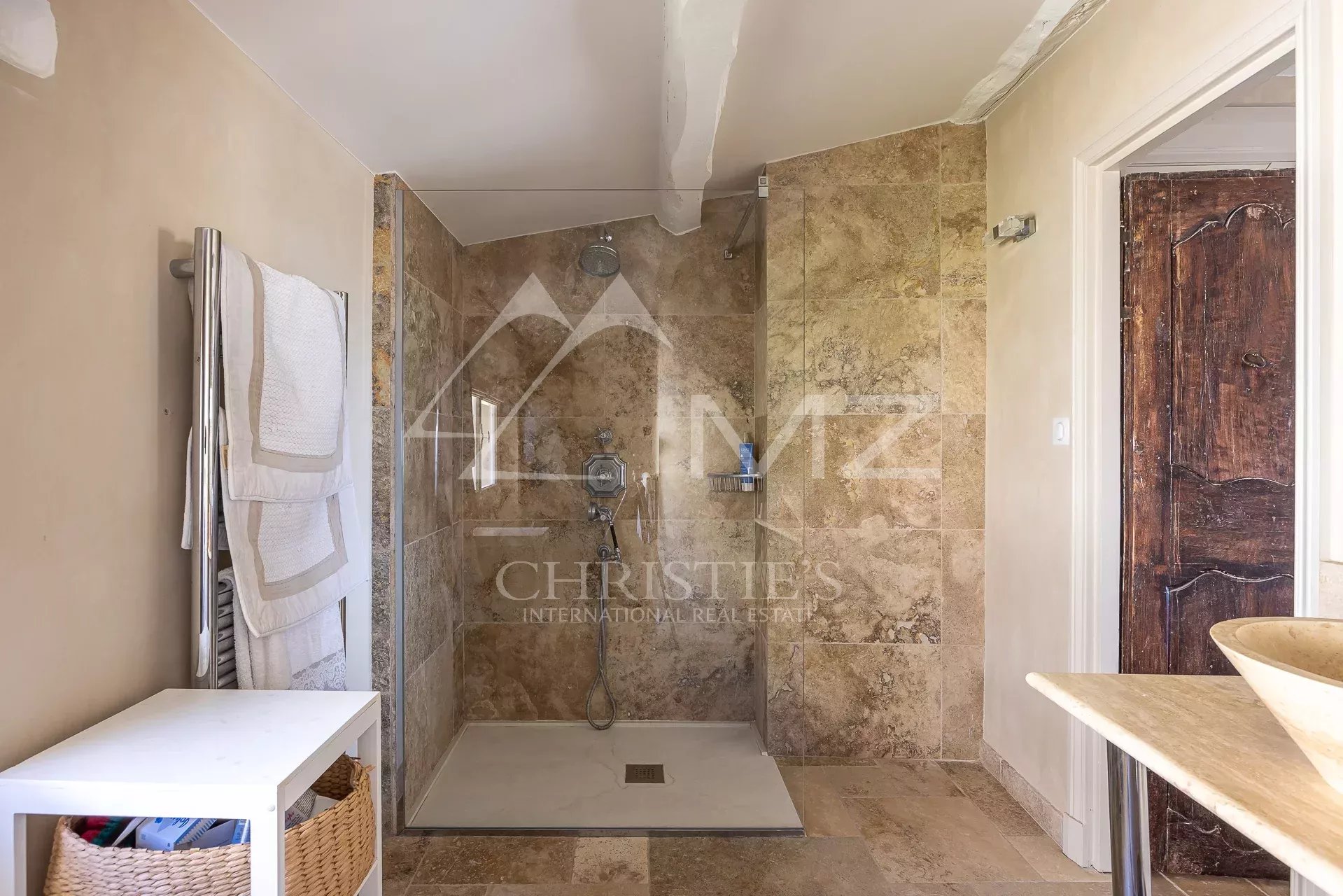 b5216df2f61659fda59475e02f55e2a2_7ab7780069_1919-original